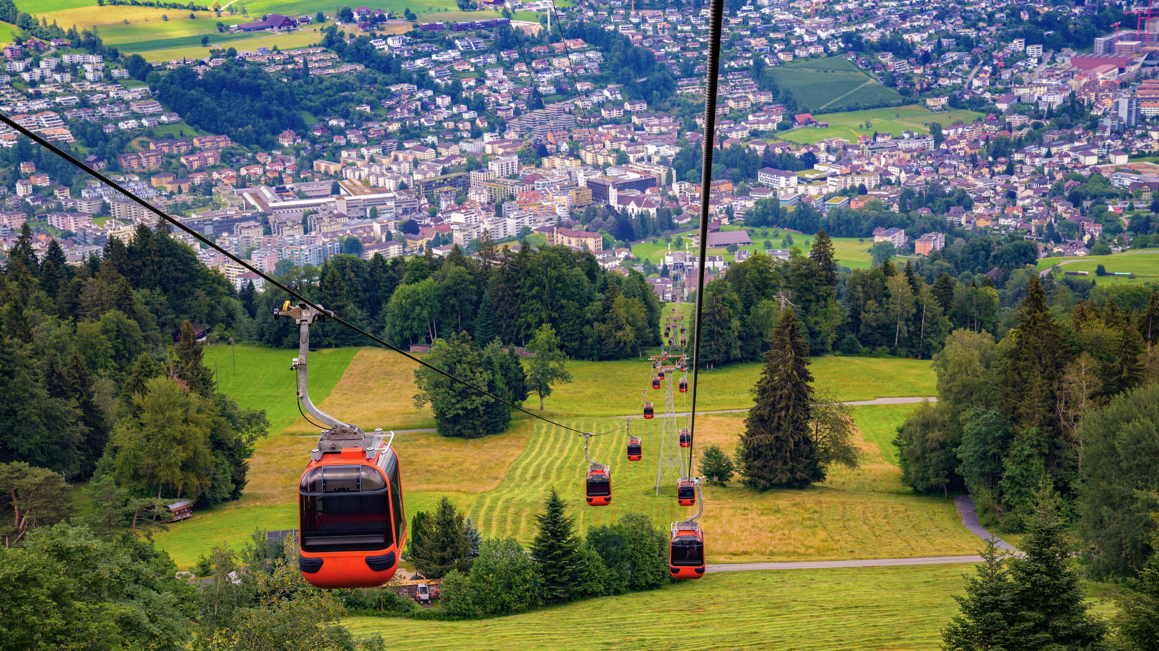 Lakes, Peaks and Railways of Switzerland Singles Tour - Image 6