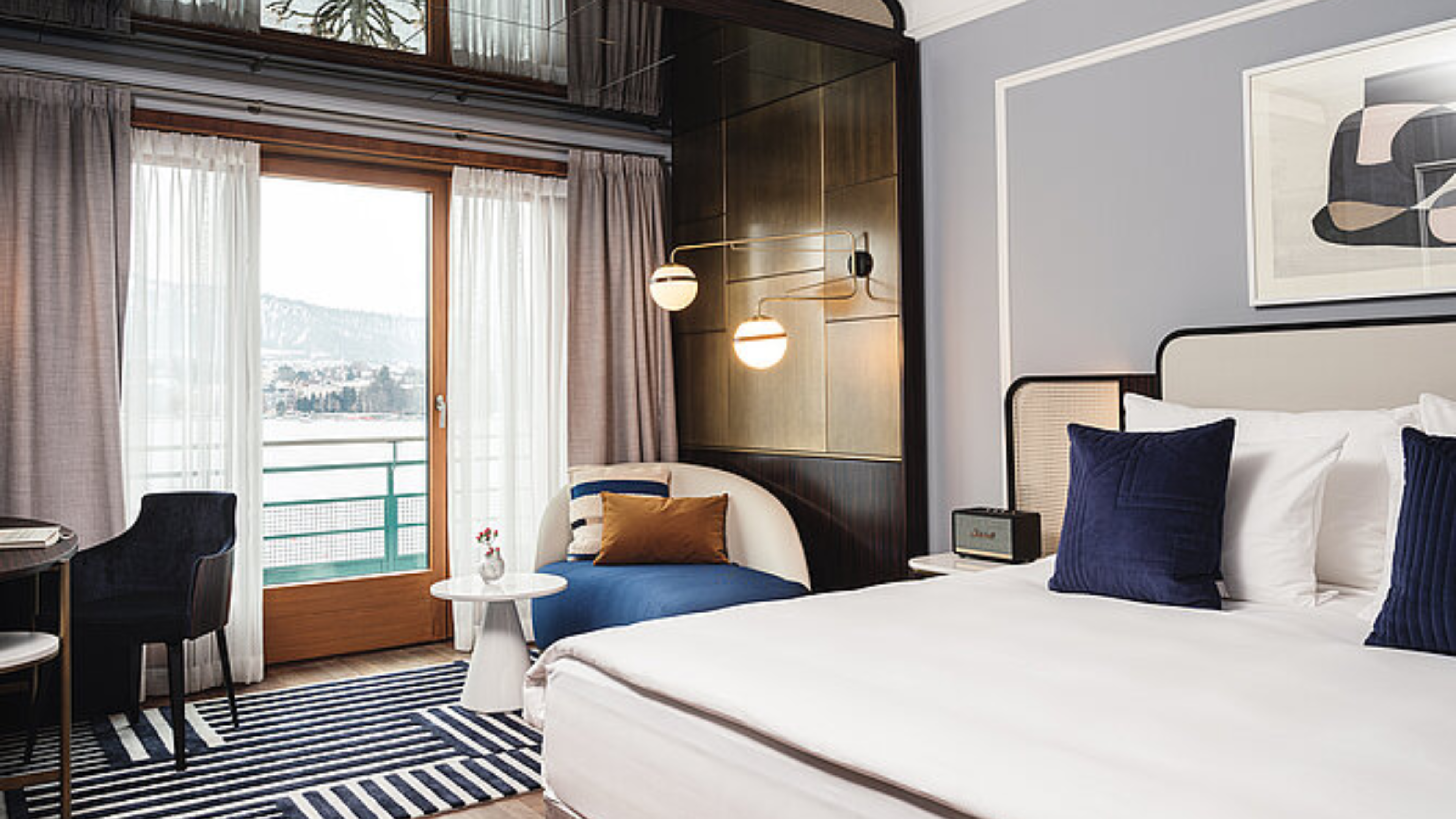 Lakes, Peaks and Railways of Switzerland Singles Tour - Image 9