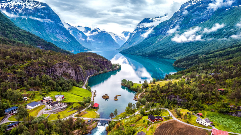 Scenic Scandinavia Singles Cruise - Image 5